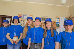 09
